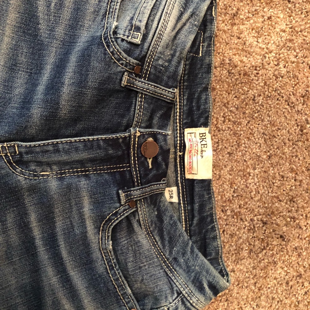 Jean - Picture 2 of 4